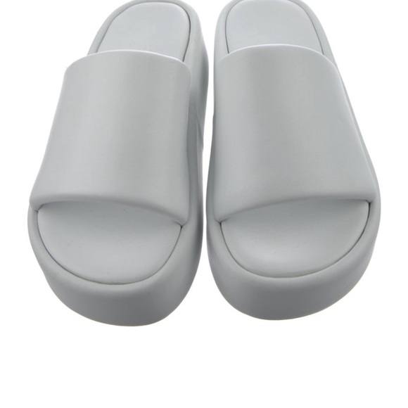 Balenciaga Leather Slides - Picture 3 of 7